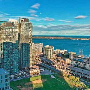 Classic Downtown Lakeview With Free Parking Canada